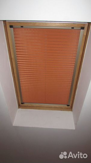 Жалюзи на мансардные окна