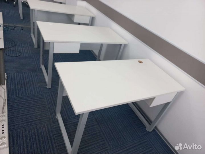 100 шт Стол белый 120/60 см и кресла