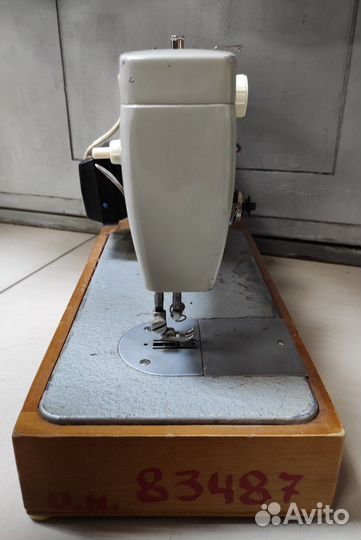 Швейная машинка 