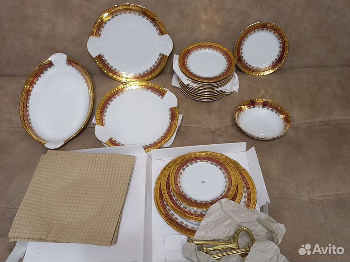 Сервиз Thun Кристина красная линия