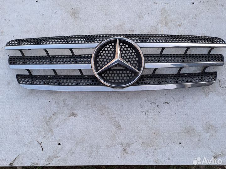 Решетка радиатора Mercedes benz ml W163. Оригинал