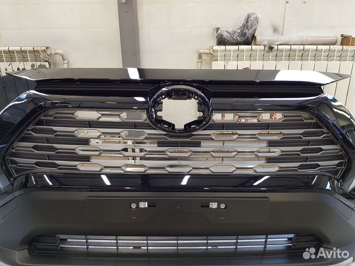 Решетка радиатора Toyota RAV4 50