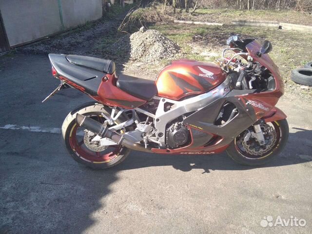 Honda CBR-900 RR