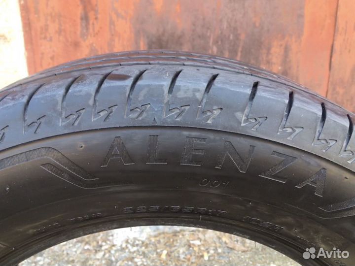 Bridgestone Alenza 001 225/65 R17 102H