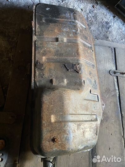 Бак нива 2121