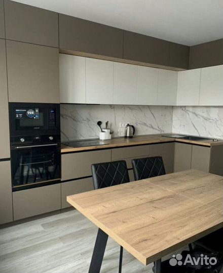 Кухни на заказ любой сложности