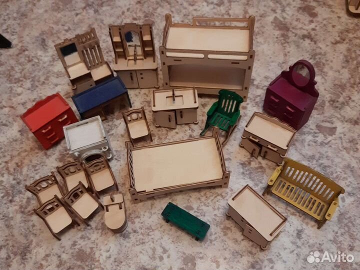 Кукольный домик с мебелью