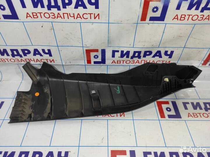 Обшивка стойки задней правой Volkswagen Jetta (A6)