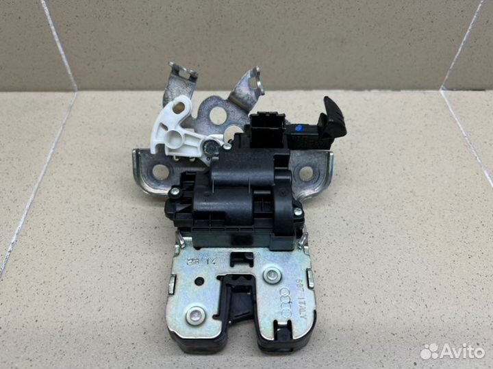 Замок багажника Audi A3 8V czca 2014