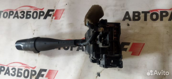 Nissan Maxima A32 Переключатель поворотов подрулев