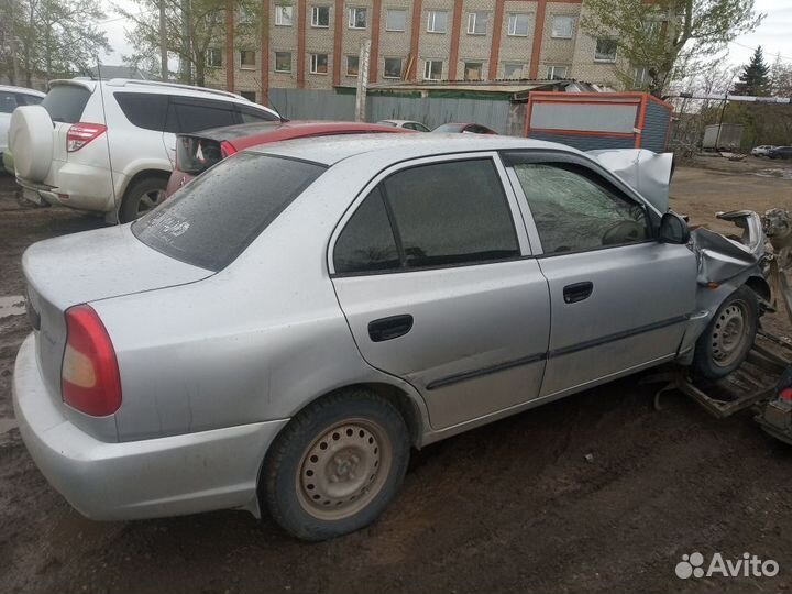 Hyundai Accent II (1999—2012) Планка под фонарь