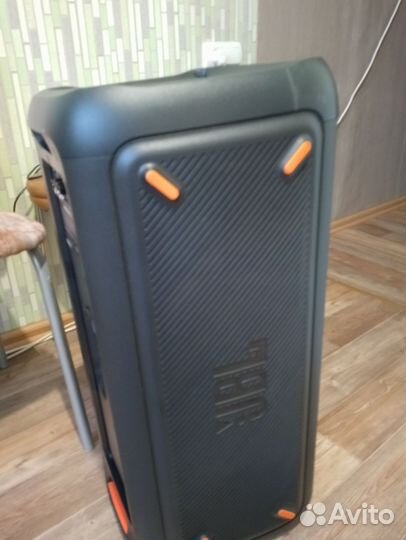 Акустические колонки jbl