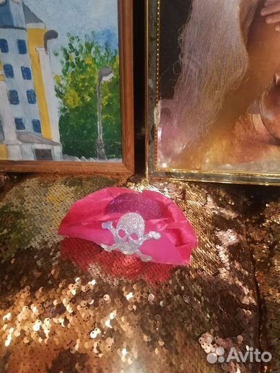 Шляпка в стиле пиратка