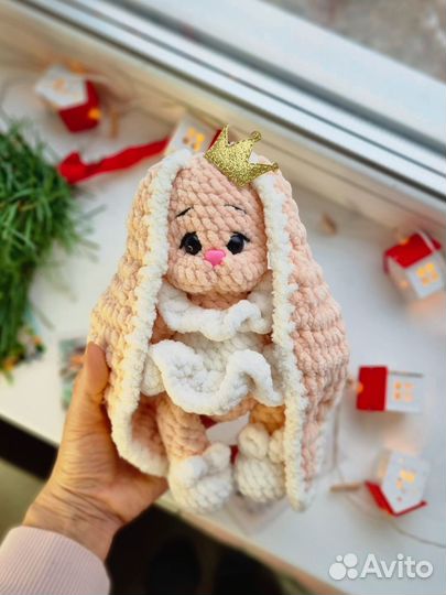 Игрушки ручной работы зайка
