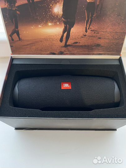 JBL charge 4