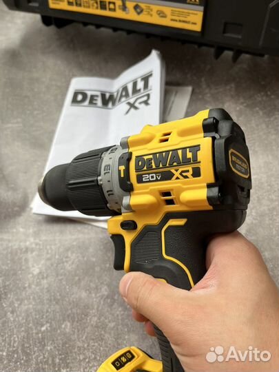 Ударная дрель шуруповерт DeWalt DCD805