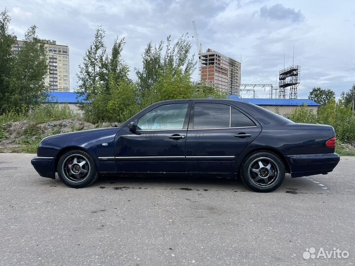 Mercedes-Benz E-класс 2.0 МТ, 1997, 346 662 км