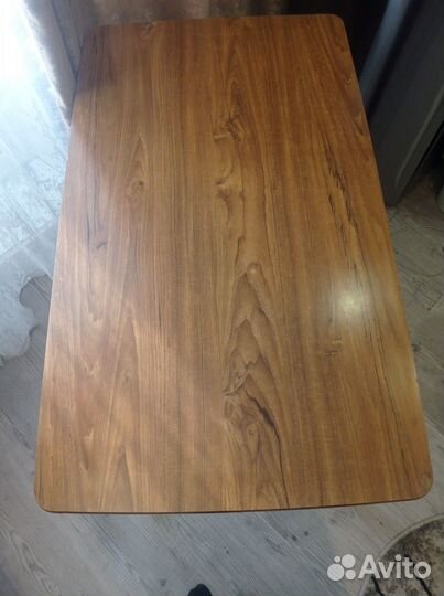 Кухонный стол деревянный