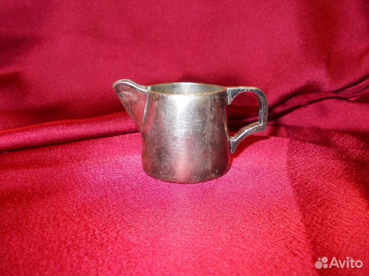 Старинный сливочник