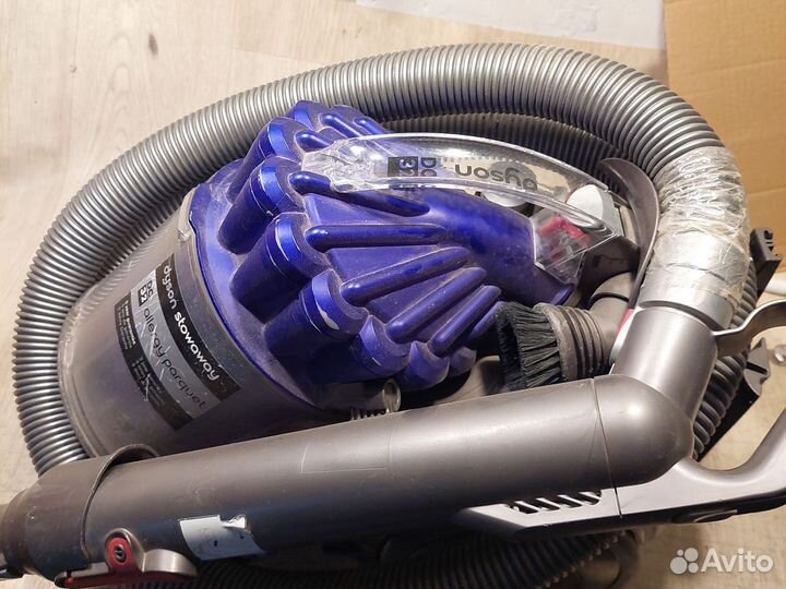 Пылесос Dyson DC23 DC32 по запчастям