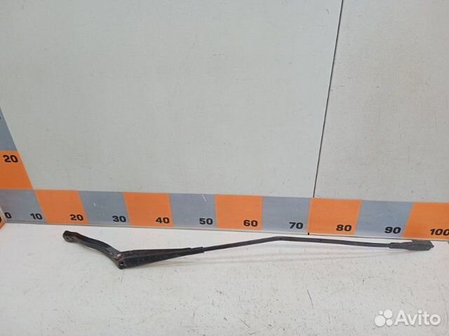 Поводок стеклоочистителя передний правый Opel