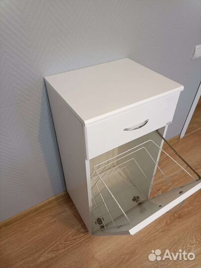 Тумба с корзиной для белья. Доставка бесплатно