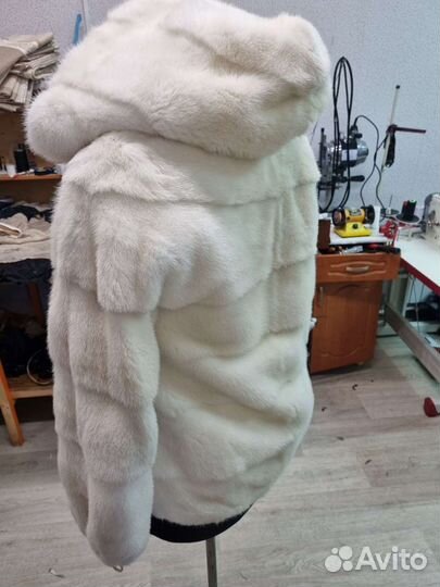 Шуба норковая с капюшоном