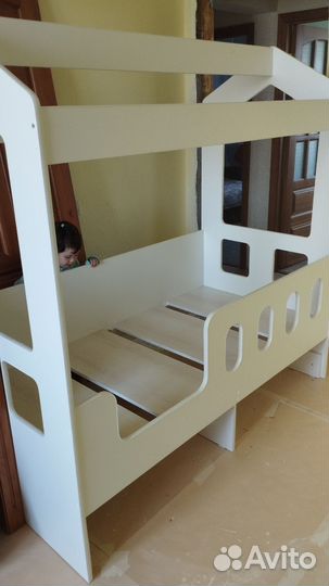 Детская кровать домик