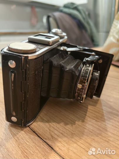 Фотоаппарат антикварный 