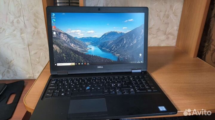 Ноутбук dell latitude5580