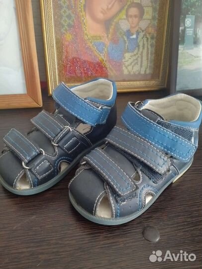 Сандалии детские для мальчиков 22