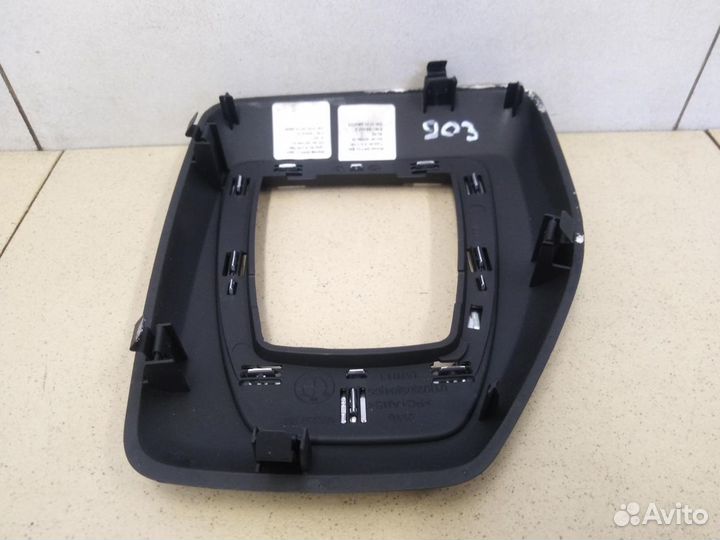 Накладка декоративная X1 E84 2009