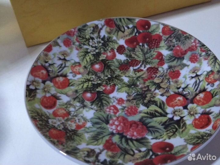 Чайные чашки с блюдцами