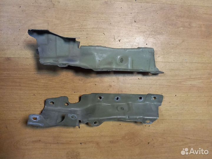 Кронштейны передних крыльев renault scenic 2