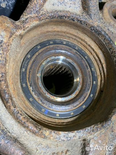 Поворотный кулак передний левый Kia Rio 3 QB G4FC