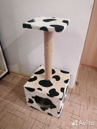 Кошачий домик с когтеточкой