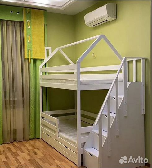 Двухъярусная детская кровать домик с лестницей ком