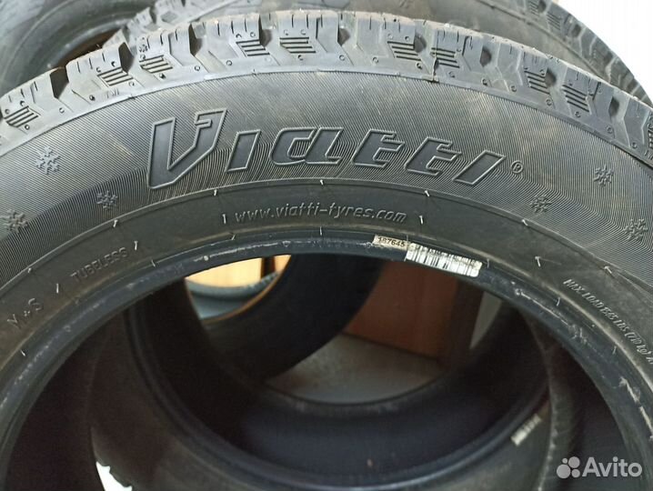 Viatti Bosco Nordico V-523 215/60 R17 96T