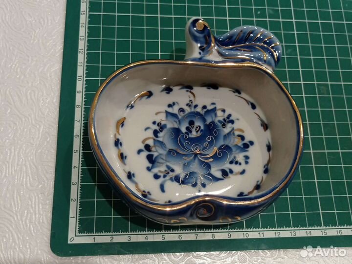 Пепельница. Гжель