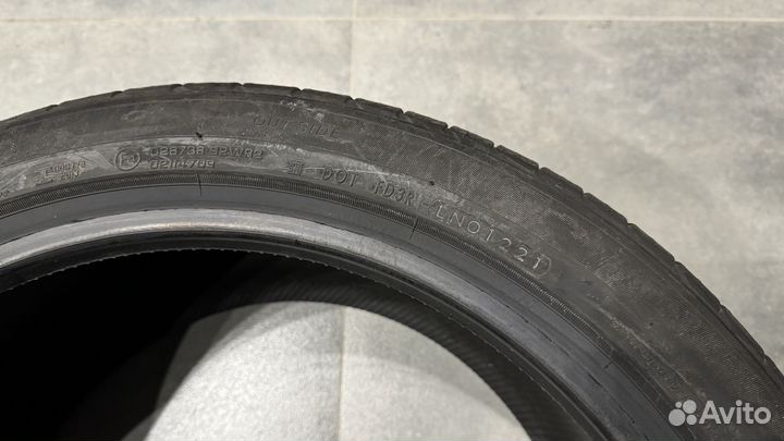 Yokohama Advan Sport V107E 285/35 R19 103Y