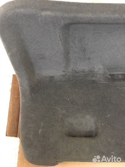 Обшивка крышки багажника Volkswagen Phaeton(1839)