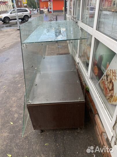 Стеклянная витрина бу