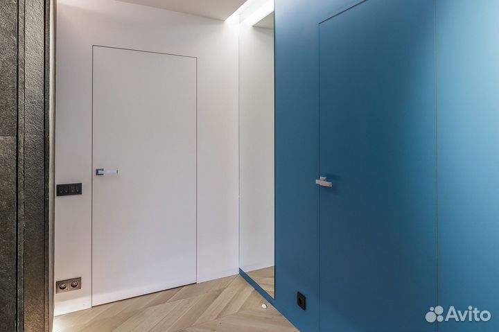 Скрытая дверь под дизайн