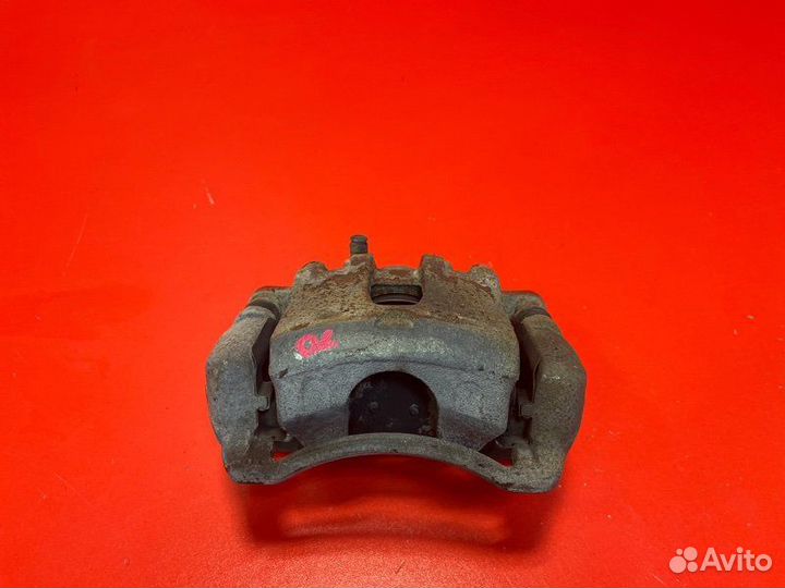 Суппорт передний правый Hyundai Solaris RB G4FC