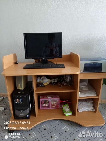 Компьютерный стол