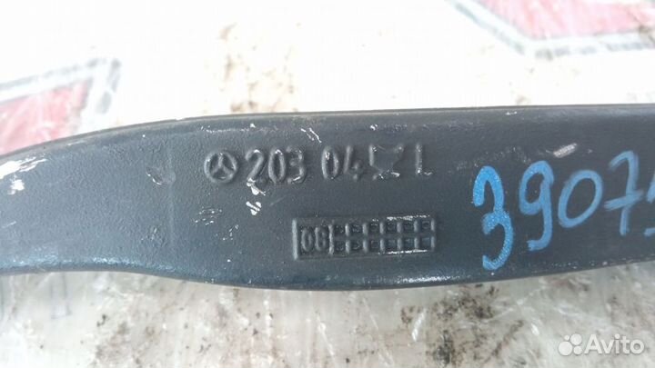 Рычаг передний верхний левый Мерседес W203