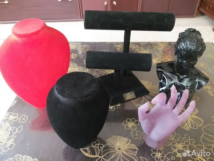 Подставка для бус