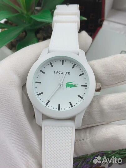 Часы наручные Lacoste
