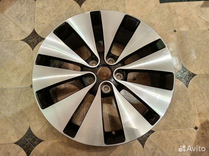 Диск Киа Оптима 3 R18 52910-2T510 1шт