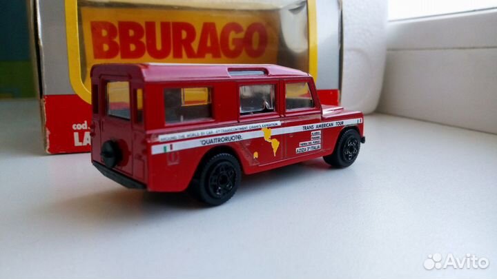 Модель Land Rover Aziza (BBurago 4131)